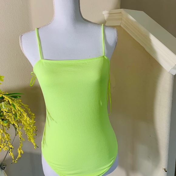 Zara Tops - NWOT -Zara/ Pretty Neón yellow bodysuit ( L)